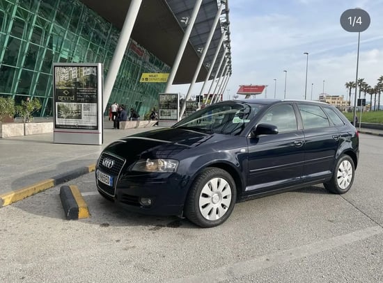 Noleggia una Audi A3 dell'anno 2011 a Tirana
