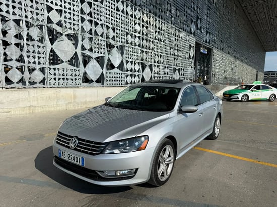2015 Volkswagen Passat in Tirana mieten