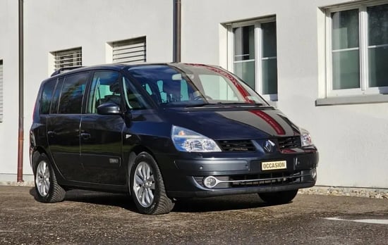 Louer une Renault Espace de l'année 2008 à Tirana