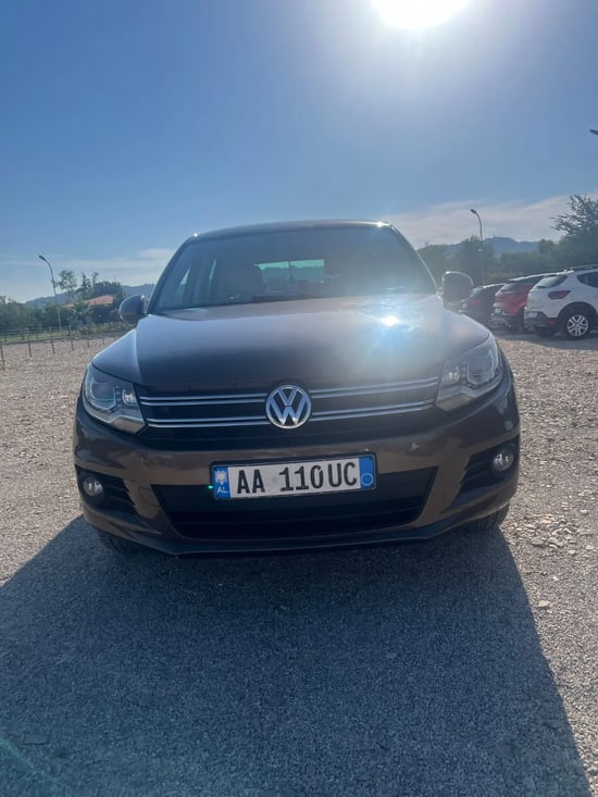 Alquila un 2014 Volkswagen Tiguan en Tirana