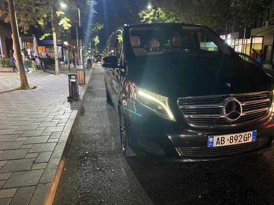 Alquila un 2016 Mercedes-Benz Vito en Tirana