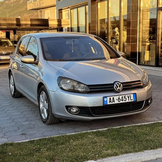 Rent a 2013 Volkswagen Golf 6 in Tirana