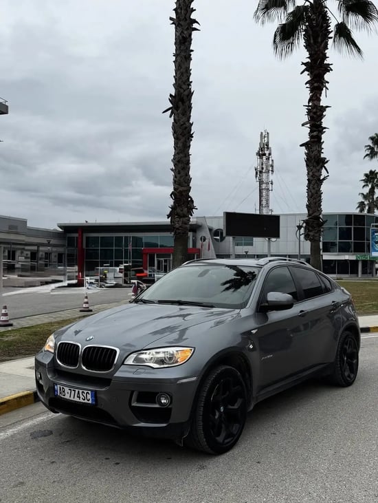 Alquila un 2014 BMW X6 en Tirana