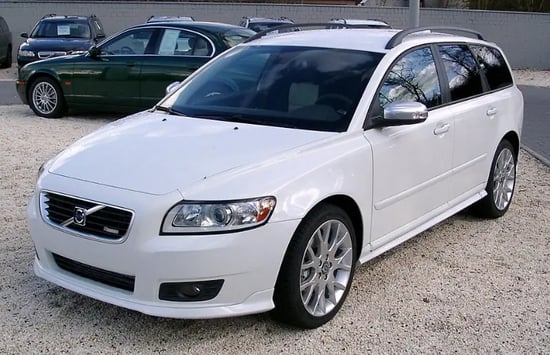 2007 Volvo V50 in Tirana mieten