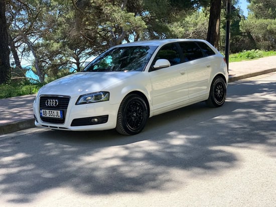 Merrni me qira një Audi A3 të vitit 2010 në Tirana