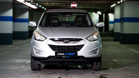 Merrni me qira një Hyundai Tucson të vitit 2012 në Tirana