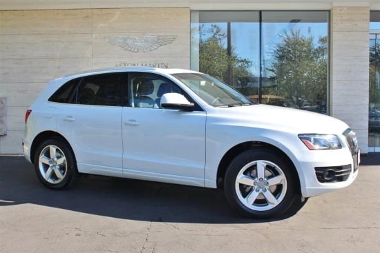 Rent a 2011 Audi Q5 in Tirana