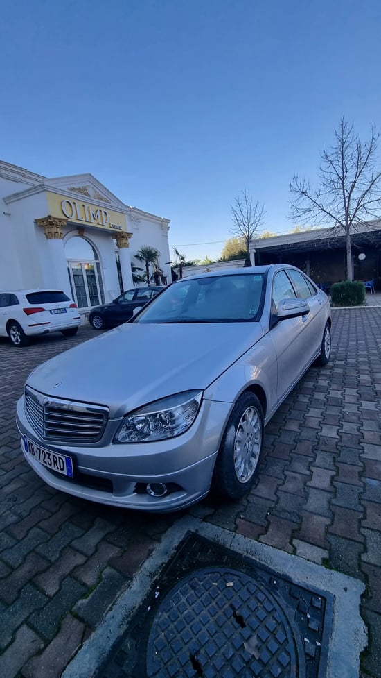 Rent a 2008 Mercedes-Benz 220 in Tirana