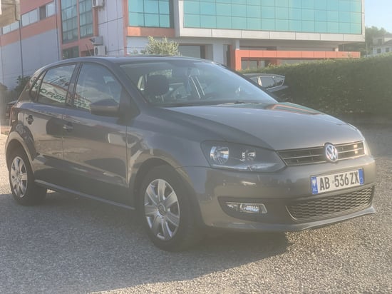 Alquila un 2011 Volkswagen Polo en Tirana