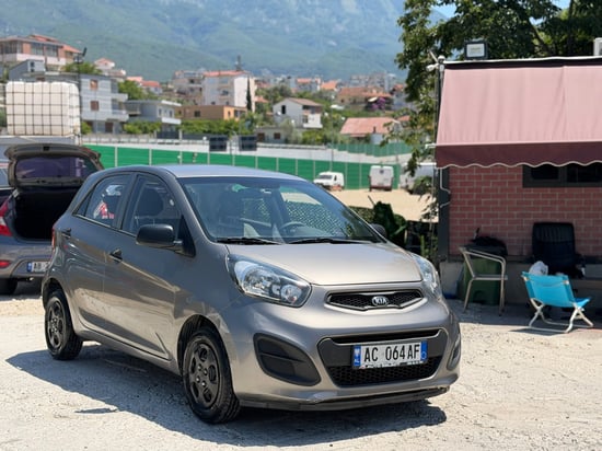 Alquila un 2013 Kia Picanto en Tirana