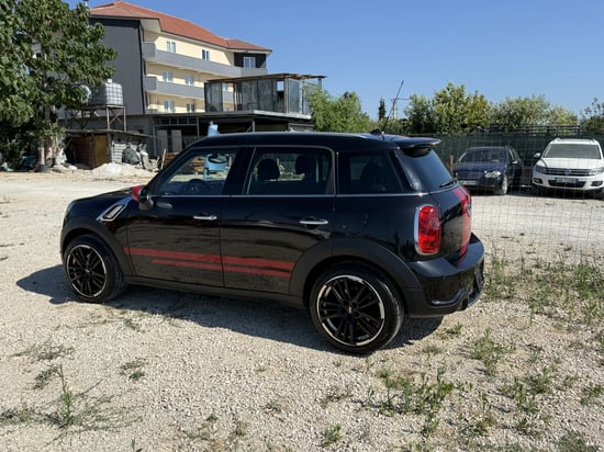 2015 MINI Countryman Series in Tirana mieten