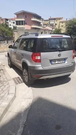 2013 Skoda Yeti in Tirana mieten