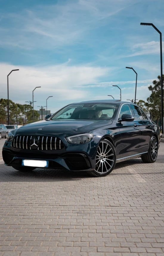 Alquila un 2020 Mercedes-Benz E 200 en Tirana