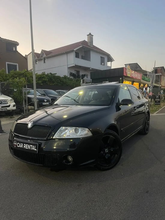 Louer une Skoda Octavia de l'année 2009 à Tirana