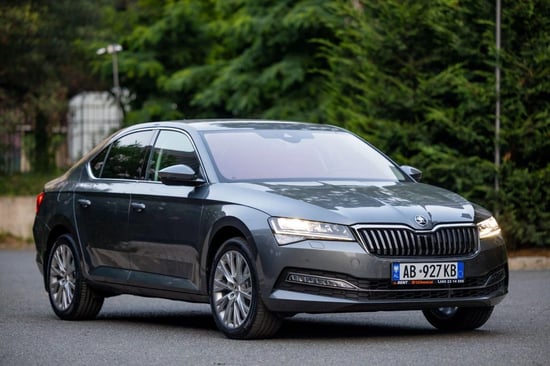 2023 Skoda Superb in Tirana mieten