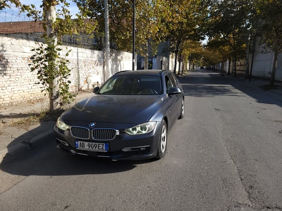 Alquila un 2013 BMW 320 en Durrës