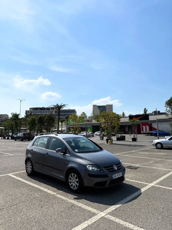 Rent a 2009 Volkswagen Golf Plus in Tirana