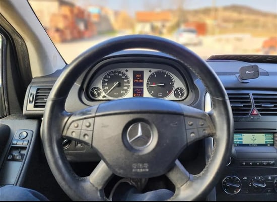 Rent a 2010 Mercedes-Benz B 200 in Shkodër