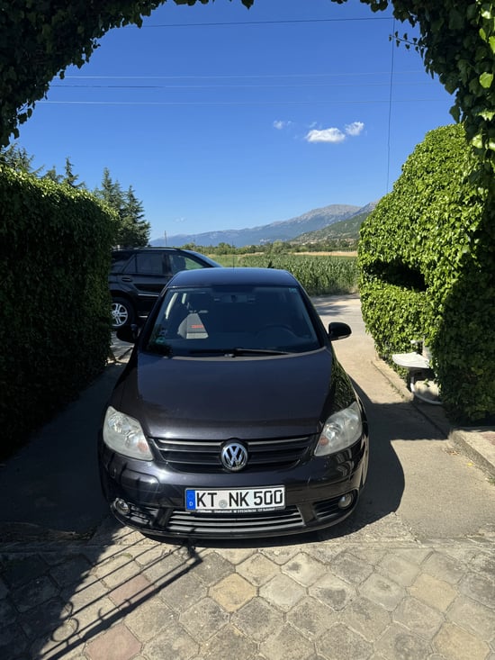Rent a 2009 Volkswagen Golf (All) in Tirana