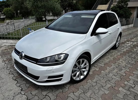 Alquila un 2017 Volkswagen Golf 7 en Tirana