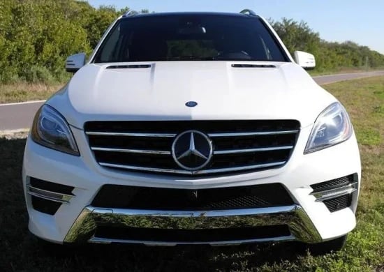 Noleggia una Mercedes-Benz ML 350 dell'anno 2015 a Tirana