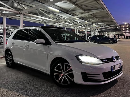 2016 Volkswagen Golf 7 in Tirana mieten