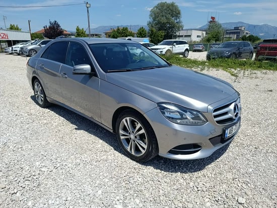 Alquila un 2016 Mercedes-Benz E 220 en Tirana