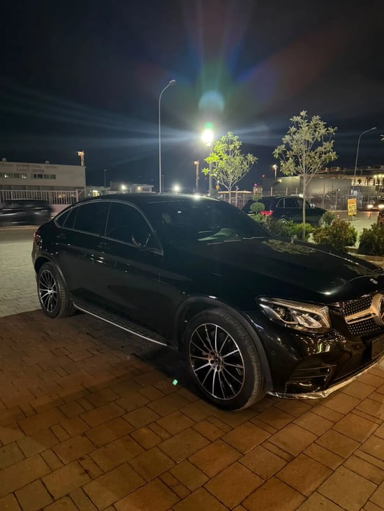Louer une Mercedes-Benz GLC 220 de l'année 2019 à Tirana