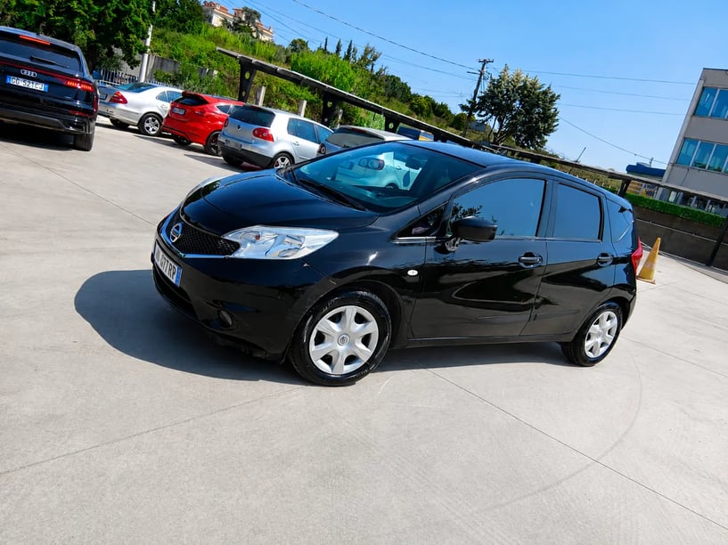 Rent a car in Durrës