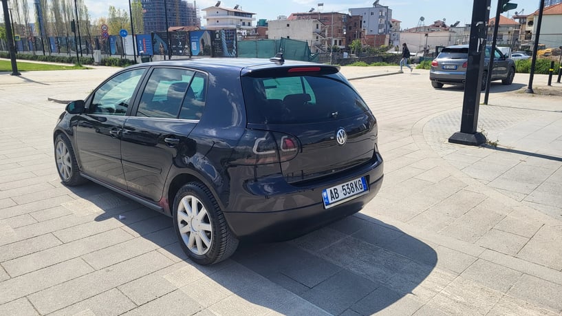 Rent a car in Tirana