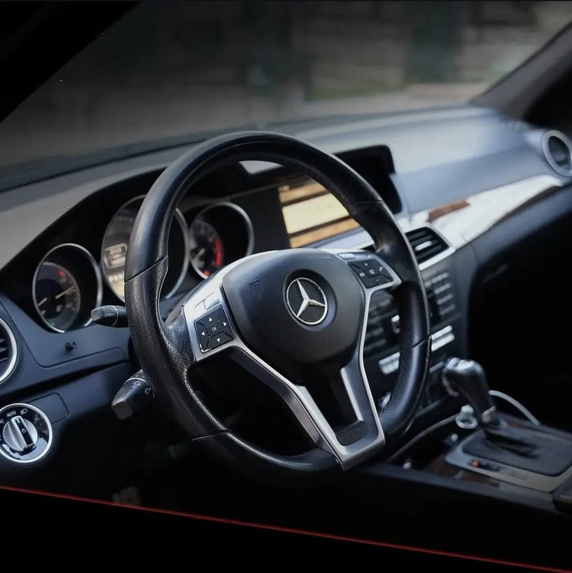 Wynajmij samochód w Tirana