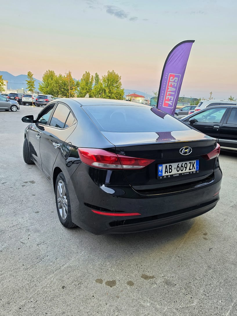 Alquila un coche en Durrës