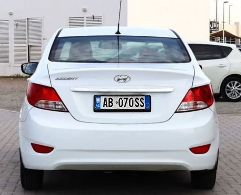 Noleggia un'auto a Durrës