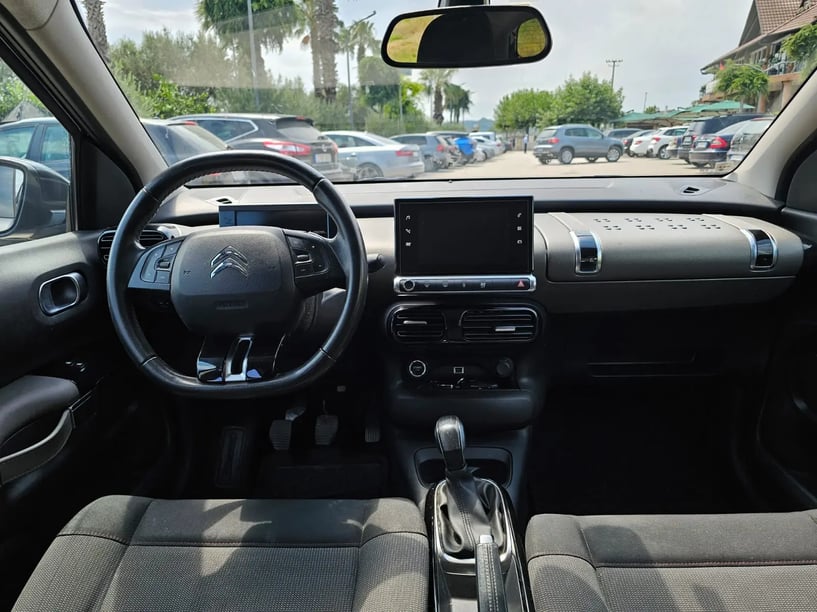 Rent a car in Tirana