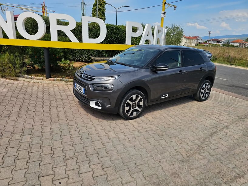 Rent a car in Tirana