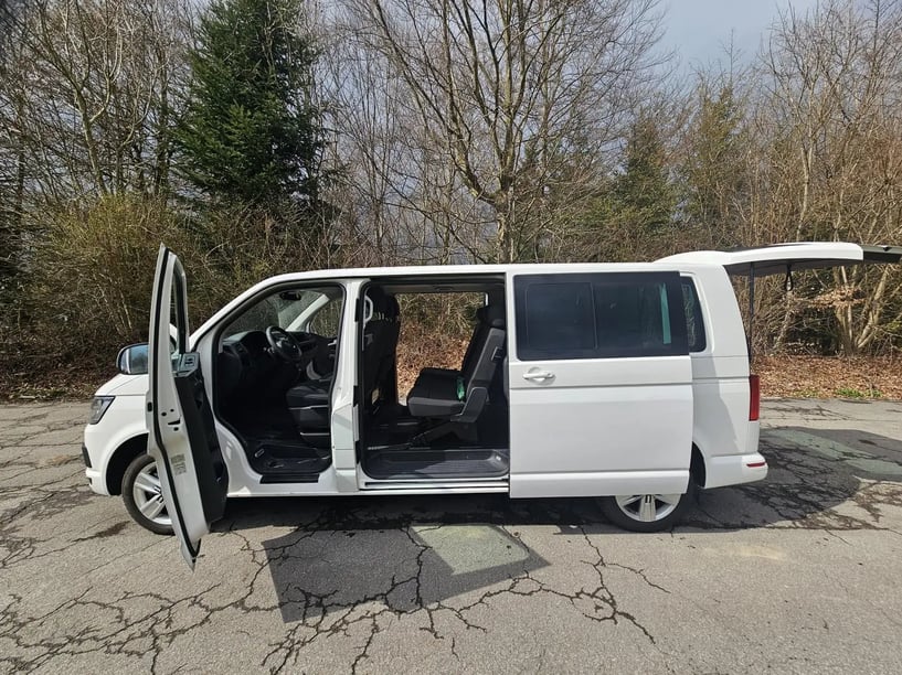Alquila un coche en Tirana