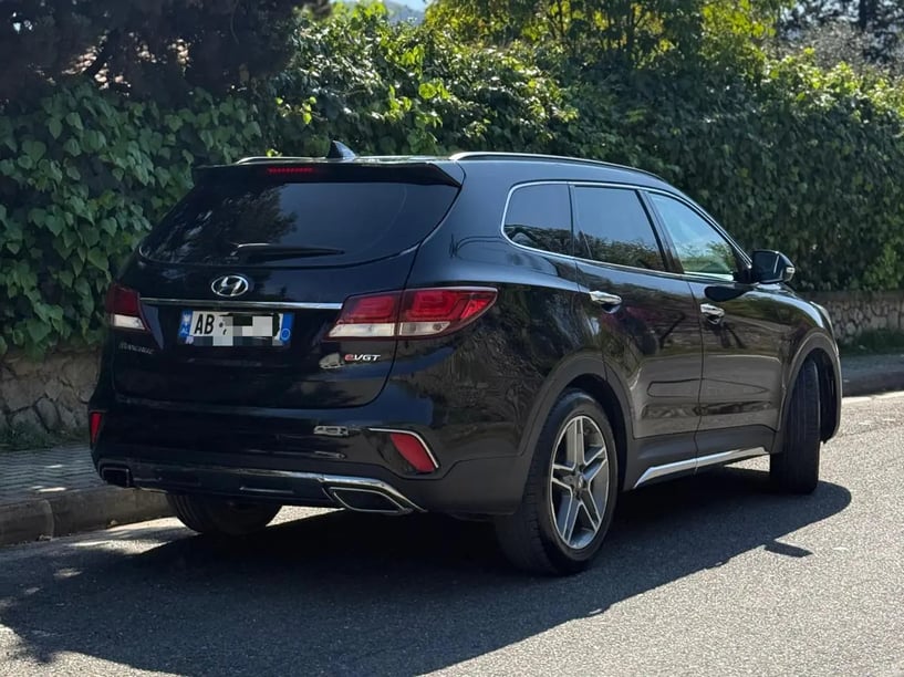 Rent a car in Tirana