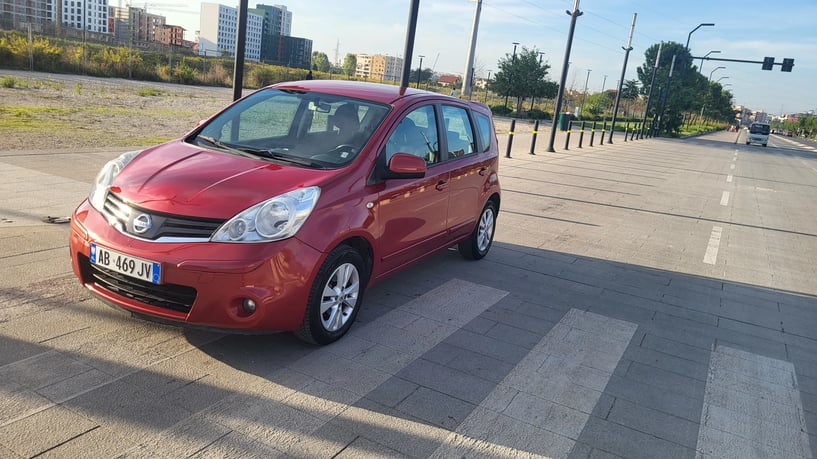 Rent a car in Tirana