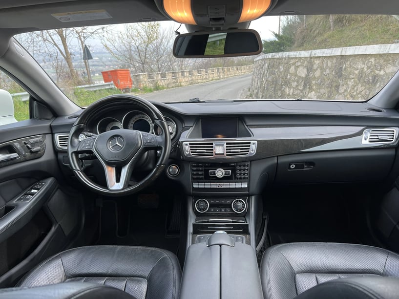 Louer une voiture à Tirana