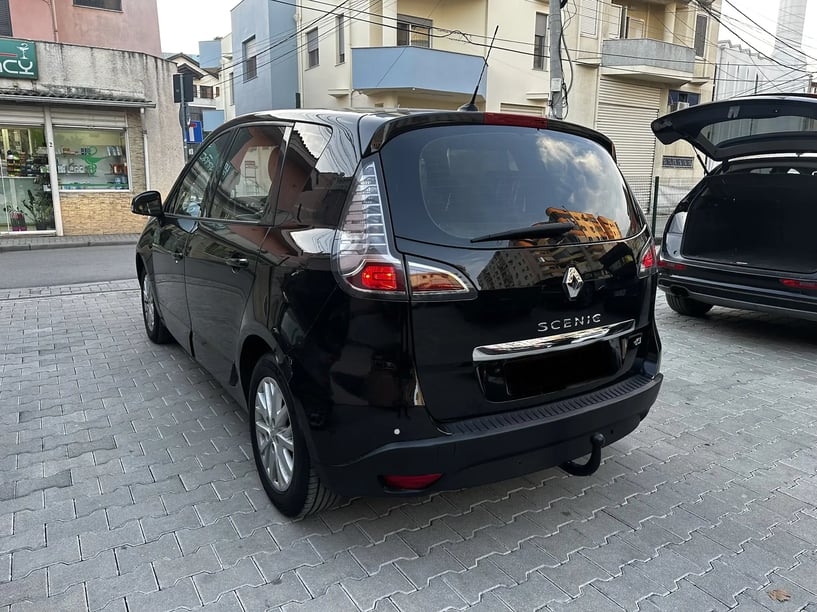 Auto mieten in Tirana
