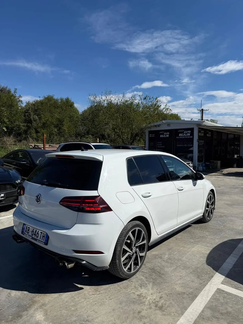 Rent a car in Durrës