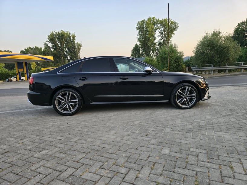 Wynajmij samochód w Tirana