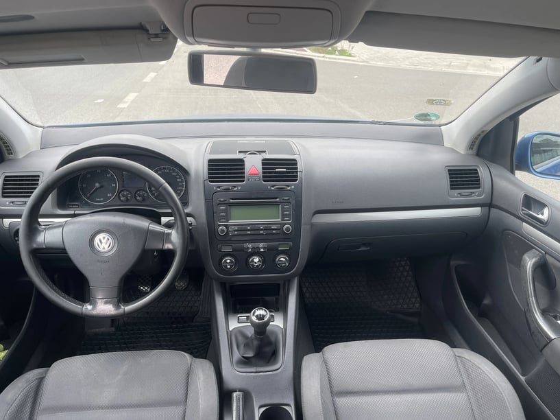 Wynajmij samochód w Tirana