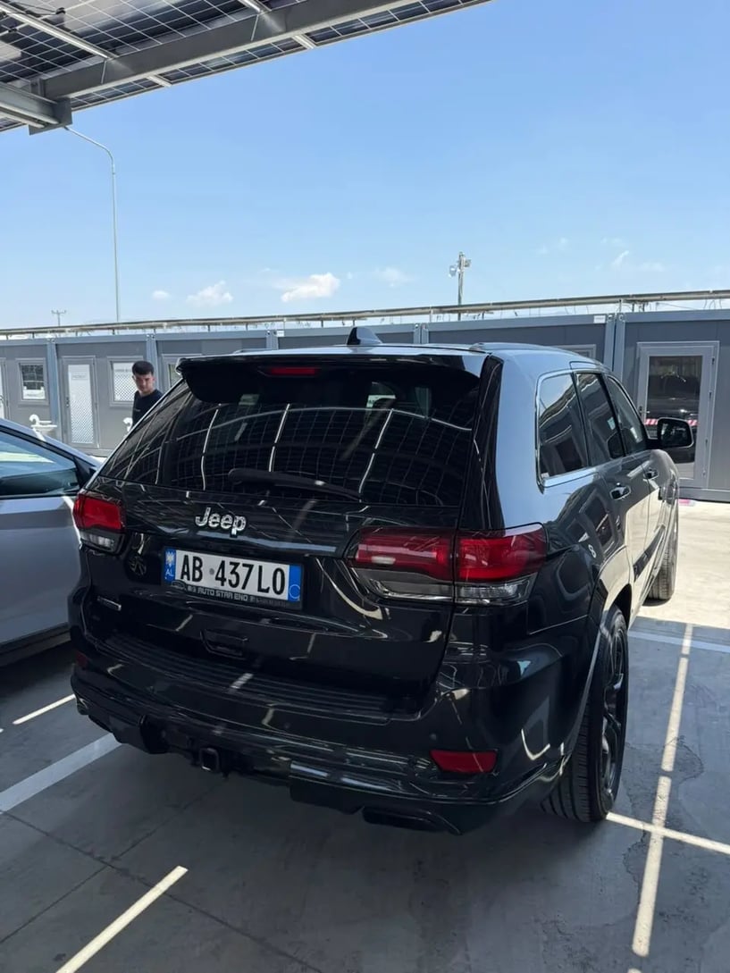 Louer une voiture à Tirana