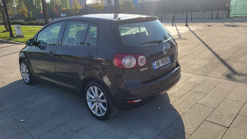 Rent a car in Tirana