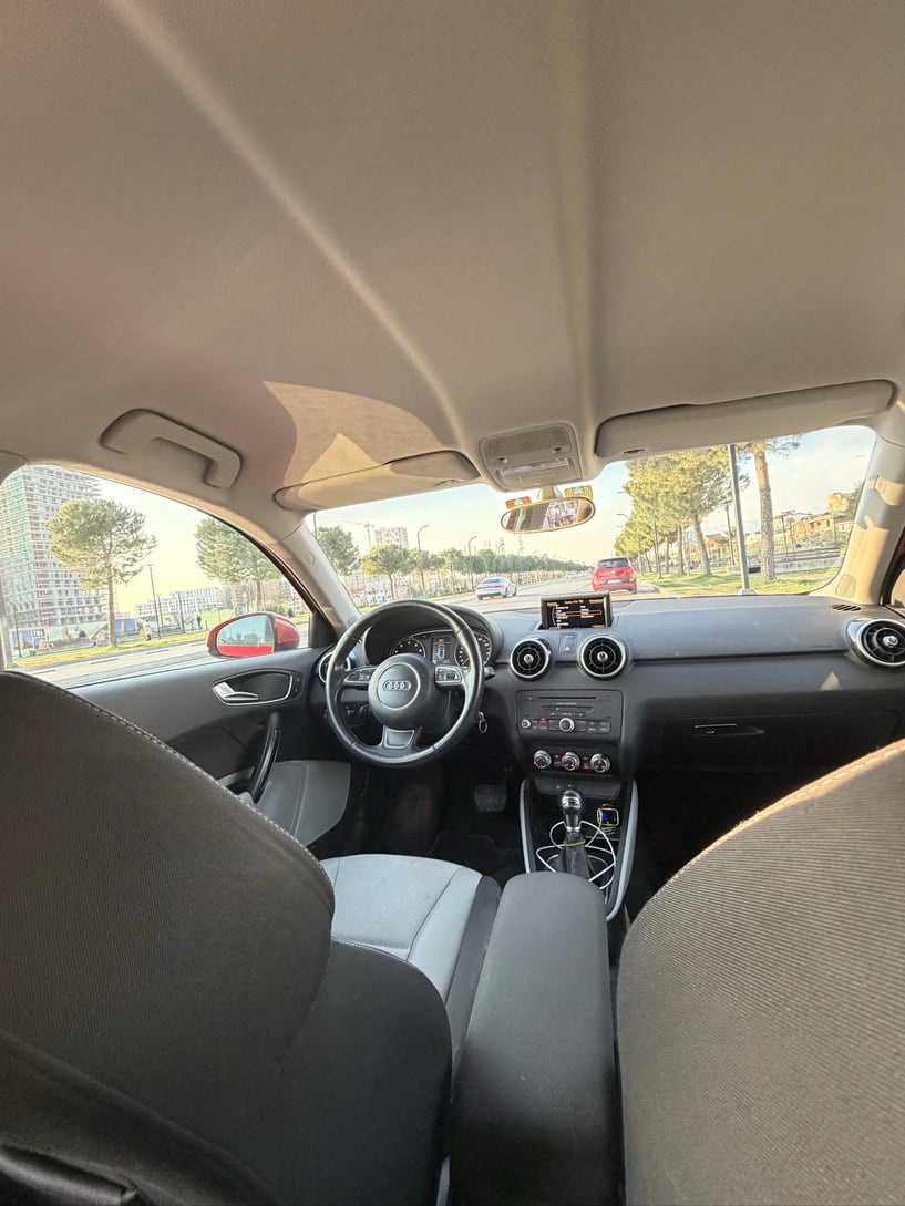 Louer une voiture à Tirana