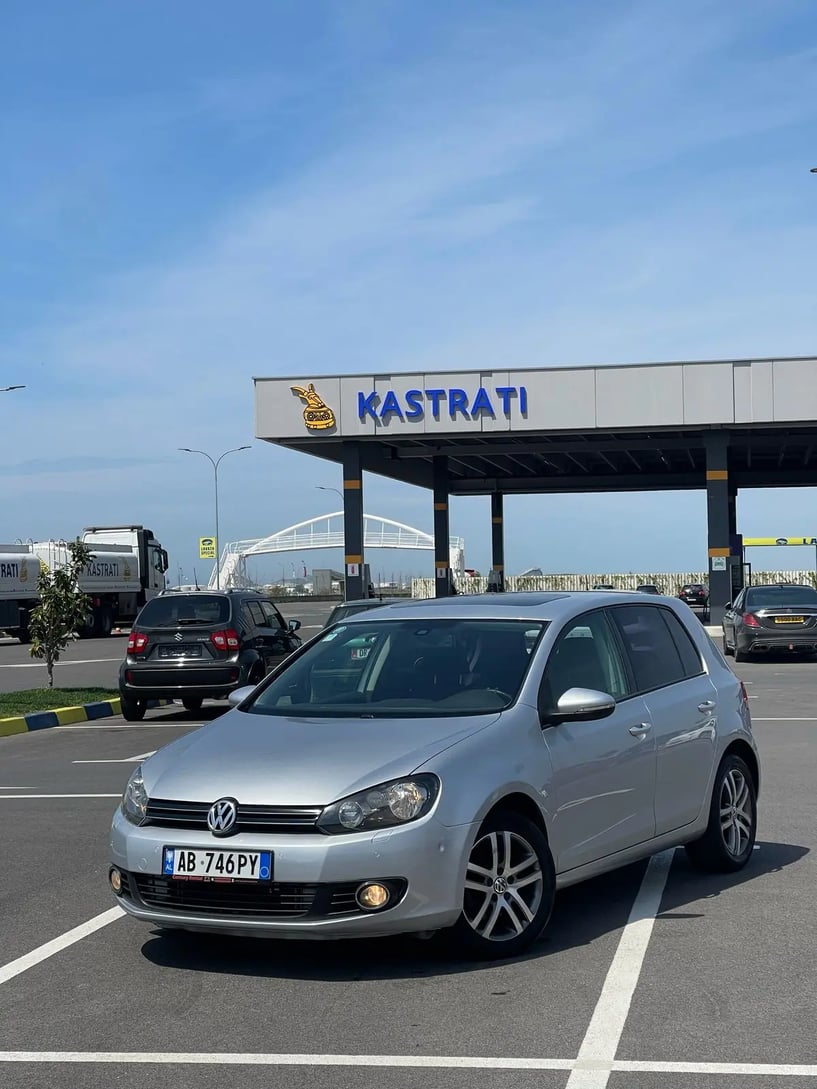Wynajmij samochód w Tirana
