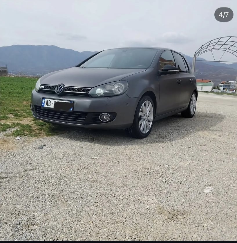 Rent a car in Tirana