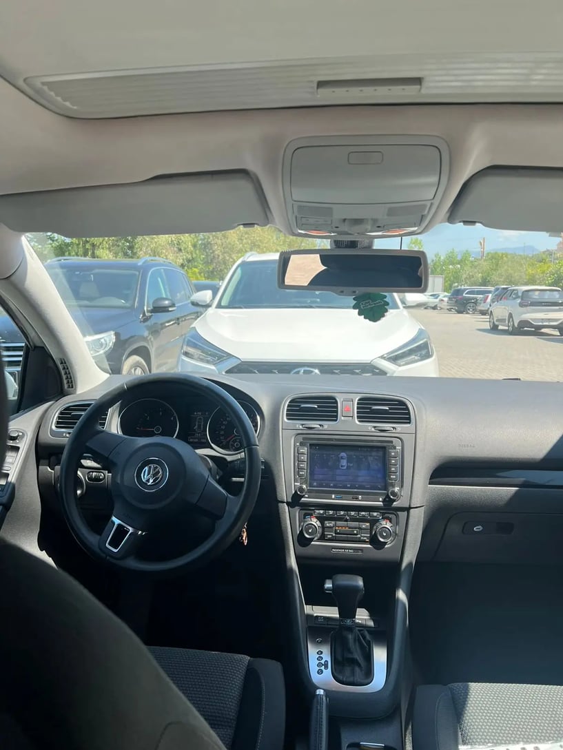 Rent a car in Tirana