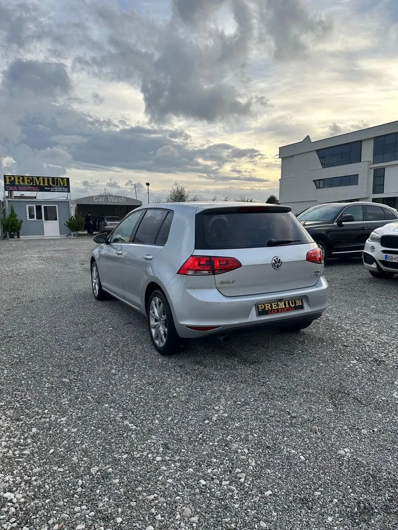 Rent a car in Tirana